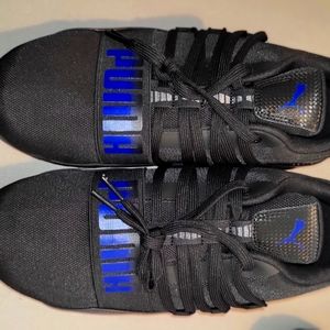 Men's brand new sz 11 puma sneakers